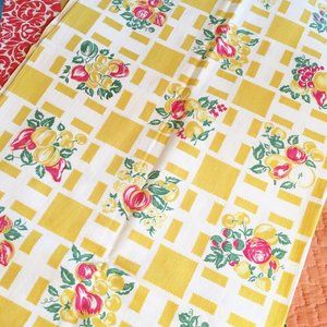 Vintage Mid Century Cotton Tablecloth 36 x 36